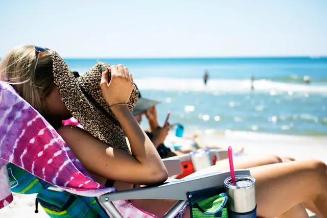 Arugam bay beach relaxing