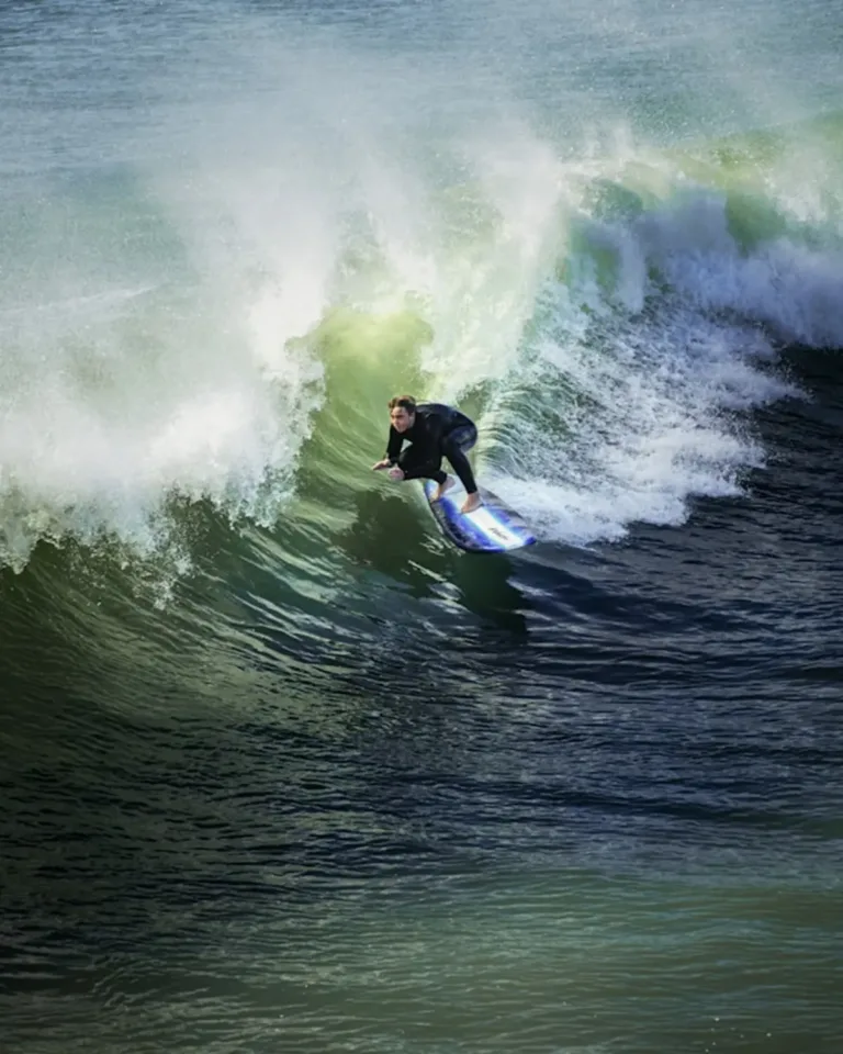 Arugam bay surfing