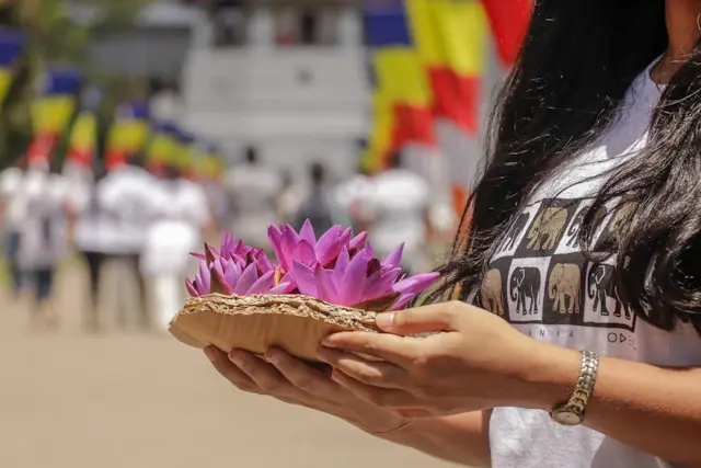 Girl infront of kandy temple